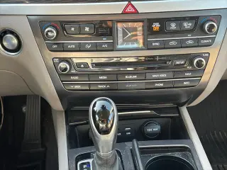 Hyundai Genesis 2015 3.8L 4dr Sedan