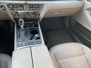 Hyundai Genesis 2015 3.8L 4dr Sedan