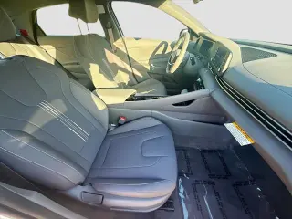 Hyundai ELANTRA 2026 SEL Sport Premium 4dr Sedan