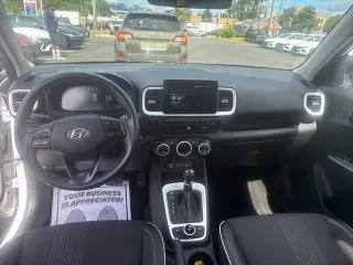 Hyundai VENUE 2023 Limited 4dr Crossover