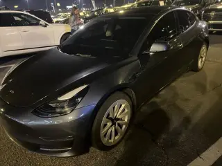 Tesla Model 3 2023 4dr Sedan