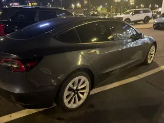 Tesla Model 3 2023 4dr Sedan