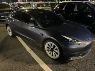 Tesla Model 3 2023 4dr Sedan