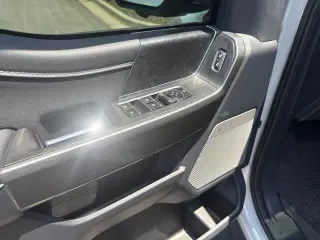 Ford F-150 2022 4x4 Lariat 4dr SuperCrew 5.5 ft. SB