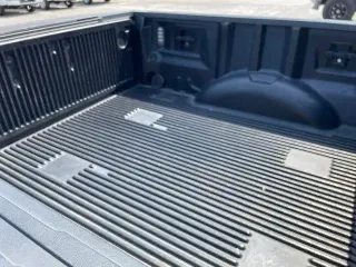 Ford F-150 2015 4x4 Platinum 4dr SuperCrew 6.5 ft. SB