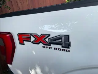 Ford F-150 2021 4x4 XL 4dr SuperCrew 5.5 ft. SB