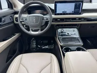 Lincoln Nautilus 2023 Reserve 4dr SUV