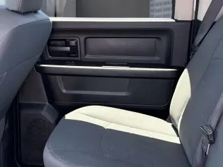 Ram 2500 2017 4x2 Tradesman 4dr Crew Cab 8 ft. LB Pickup