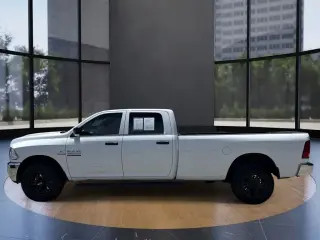 Ram 2500 2017 4x2 Tradesman 4dr Crew Cab 8 ft. LB Pickup