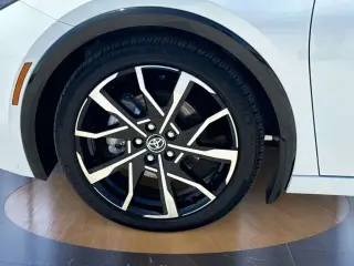Toyota Prius Plug-in Hybrid 2026 XSE 4dr Hatchback