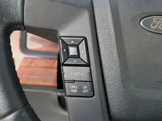 Ford F-150 2011 4x2 XLT 4dr SuperCrew Styleside 5.5 ft. SB