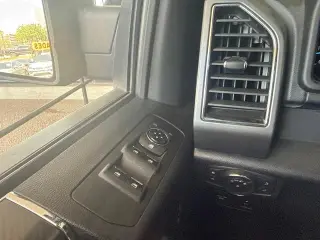 Ford F-150 2018 4x4 King Ranch 4dr SuperCrew 5.5 ft. SB
