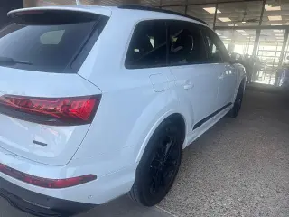 Audi Q7 2023 AWD quattro Premium 45 TFSI 4dr SUV