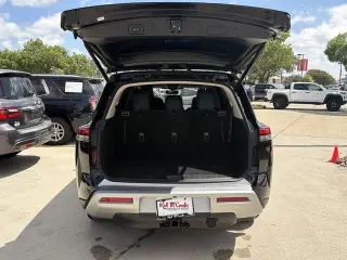 Nissan Pathfinder 2024 SL 4dr SUV