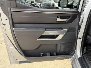 Toyota Tundra 2024 4x2 SR5 4dr CrewMax Cab Pickup SB