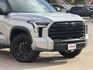 Toyota Tundra 2024 4x2 SR5 4dr CrewMax Cab Pickup SB