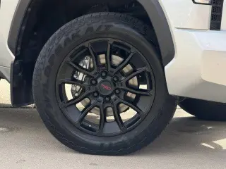 Toyota Tundra 2024 4x2 SR5 4dr CrewMax Cab Pickup SB