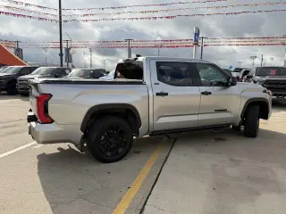 Toyota Tundra 2024 4x2 SR5 4dr CrewMax Cab Pickup SB