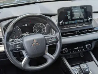 Mitsubishi Outlander 2024 SE 4dr SUV