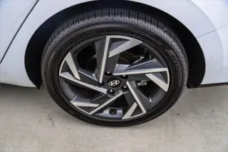 Hyundai ELANTRA Hybrid 2025 Limited 4dr Sedan