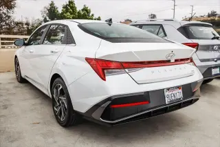 Hyundai ELANTRA Hybrid 2025 Limited 4dr Sedan