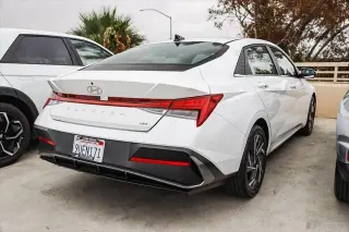 Hyundai ELANTRA Hybrid 2025 Limited 4dr Sedan