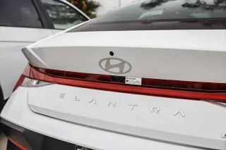 Hyundai ELANTRA Hybrid 2025 Limited 4dr Sedan