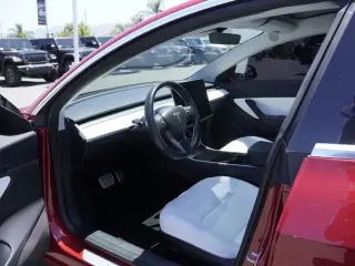Tesla Model 3 2018 AWD Performance 4dr Fastback