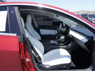 Tesla Model 3 2018 AWD Performance 4dr Fastback