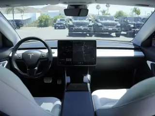 Tesla Model 3 2018 AWD Performance 4dr Fastback