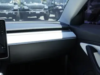 Tesla Model 3 2018 AWD Performance 4dr Fastback