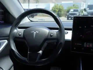 Tesla Model 3 2018 AWD Performance 4dr Fastback