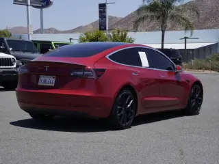 Tesla Model 3 2018 AWD Performance 4dr Fastback