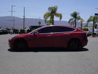 Tesla Model 3 2018 AWD Performance 4dr Fastback