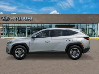 Hyundai TUCSON 2026 AWD SE 4dr SUV