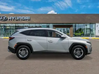Hyundai TUCSON 2026 AWD SE 4dr SUV