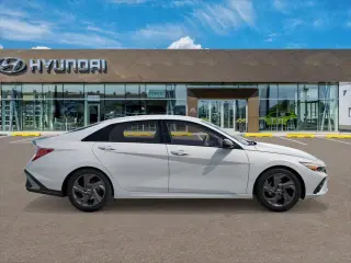 Hyundai ELANTRA 2026 SEL Sport 4dr Sedan