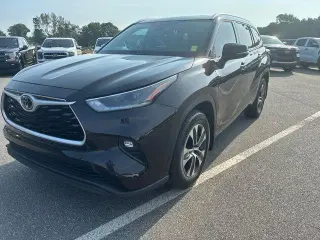 Toyota Highlander 2021 AWD XLE 4dr SUV