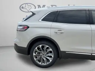 Lincoln Nautilus 2023 AWD Reserve 4dr SUV