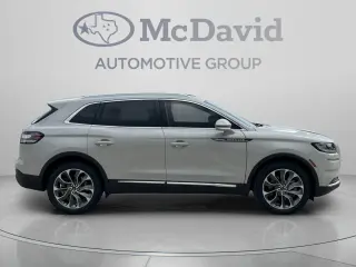 Lincoln Nautilus 2023 AWD Reserve 4dr SUV