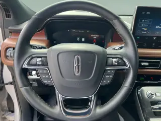 Lincoln Nautilus 2023 AWD Reserve 4dr SUV