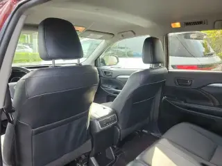 Toyota Highlander 2019 LE 4dr SUV (3.5L V6)