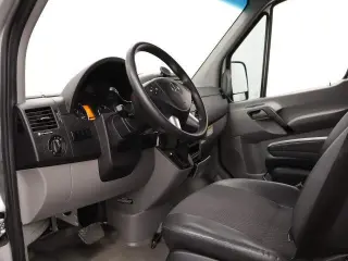 Mercedes-Benz Sprinter 2018 4x2 2500 3dr 144 in. WB High Roof Crew Van
