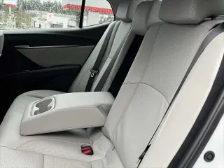 Toyota Camry 2026 AWD XLE 4dr Sedan