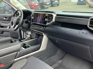Toyota Tundra 2022 4x2 SR5 4dr CrewMax Cab Pickup SB