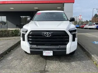 Toyota Tundra 2022 4x2 SR5 4dr CrewMax Cab Pickup SB