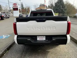 Toyota Tundra 2022 4x2 SR5 4dr CrewMax Cab Pickup SB