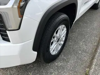 Toyota Tundra 2022 4x2 SR5 4dr CrewMax Cab Pickup SB