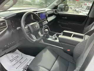 Toyota Tundra 2022 4x2 SR5 4dr CrewMax Cab Pickup SB