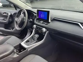 Toyota RAV4 2024 AWD XLE 4dr SUV